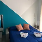 Domus Narciso Gallery לינה וארוחת בוקר פומפיי