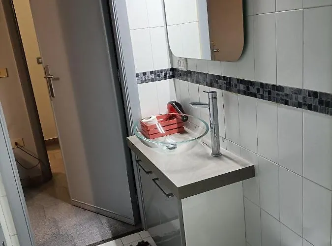 Domus Narciso Gallery